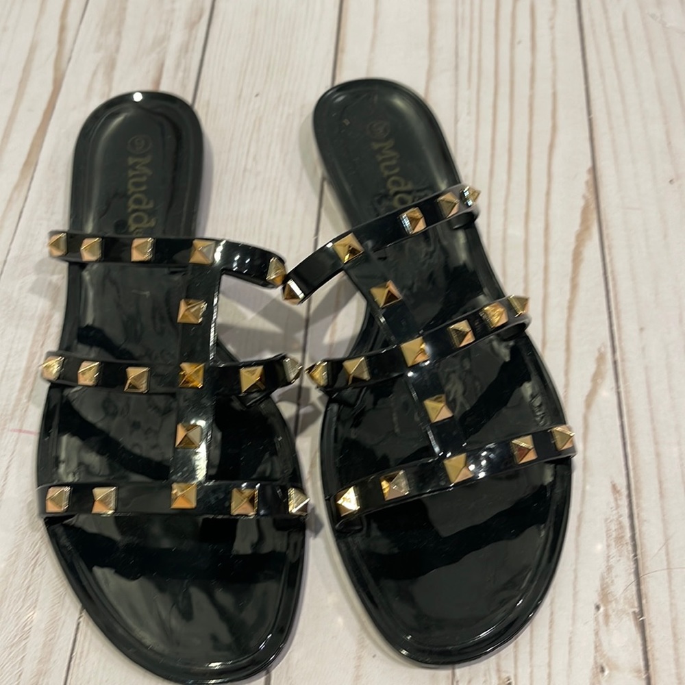 Stud jelly slides
